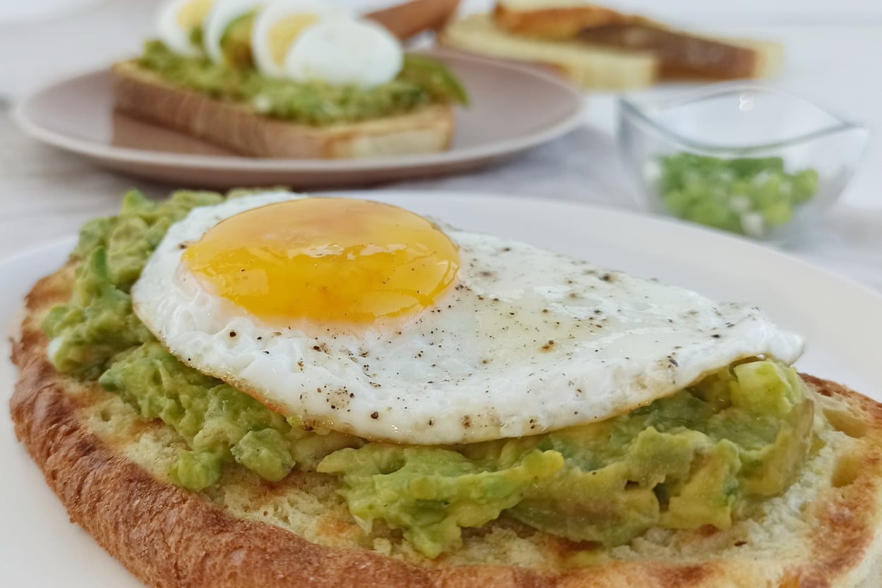Kahvaltıya Renk Katar: Kahvaltılık Avokado