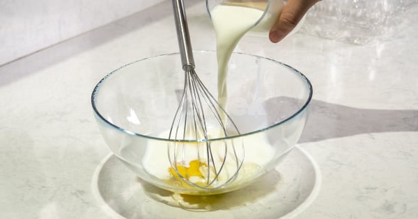 tost-makinesinde-peynirli-pofuduk