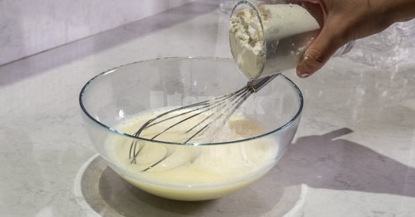 tost-makinesinde-peynirli-pofuduk
