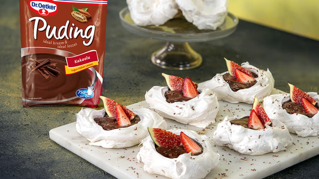 Minik Mutluluklar: Puding Dolgulu Mini Pavlova