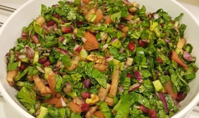 Her Yemeğin Yanına: Rokalı Gavurdağı Salatası