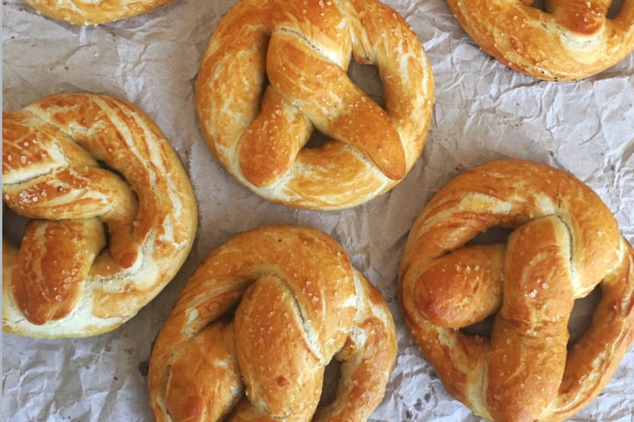 Simit Niyetine: Ev Yapımı Pretzel