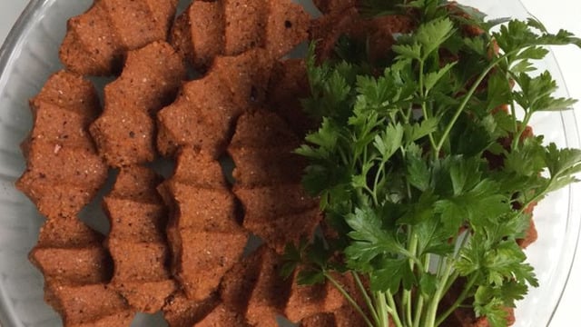 Hazırını Unutturacak: Etsiz Çiğ Köfte