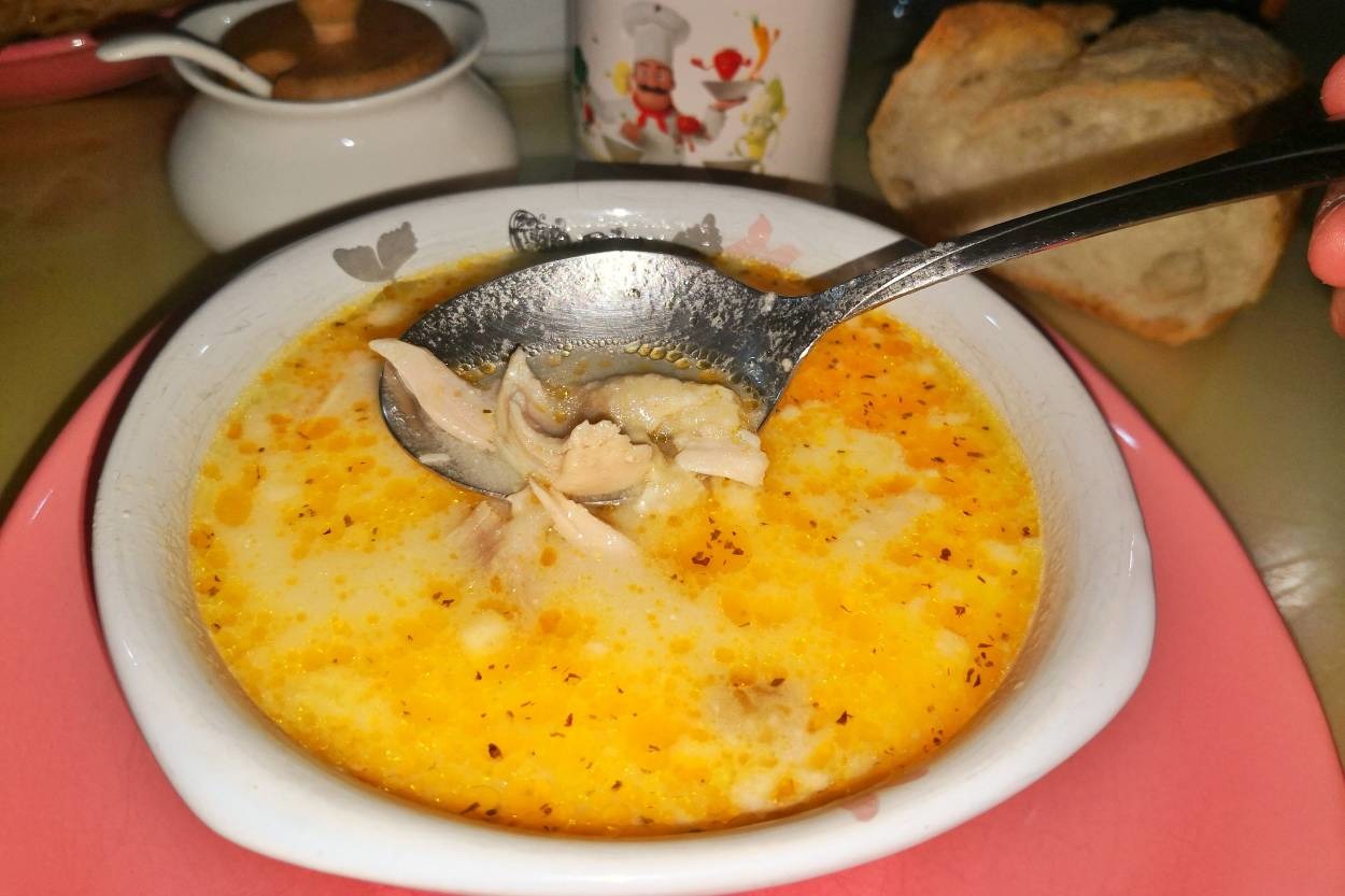 Sirke ve Sarımsakla: Tavuk Paçası Çorbası