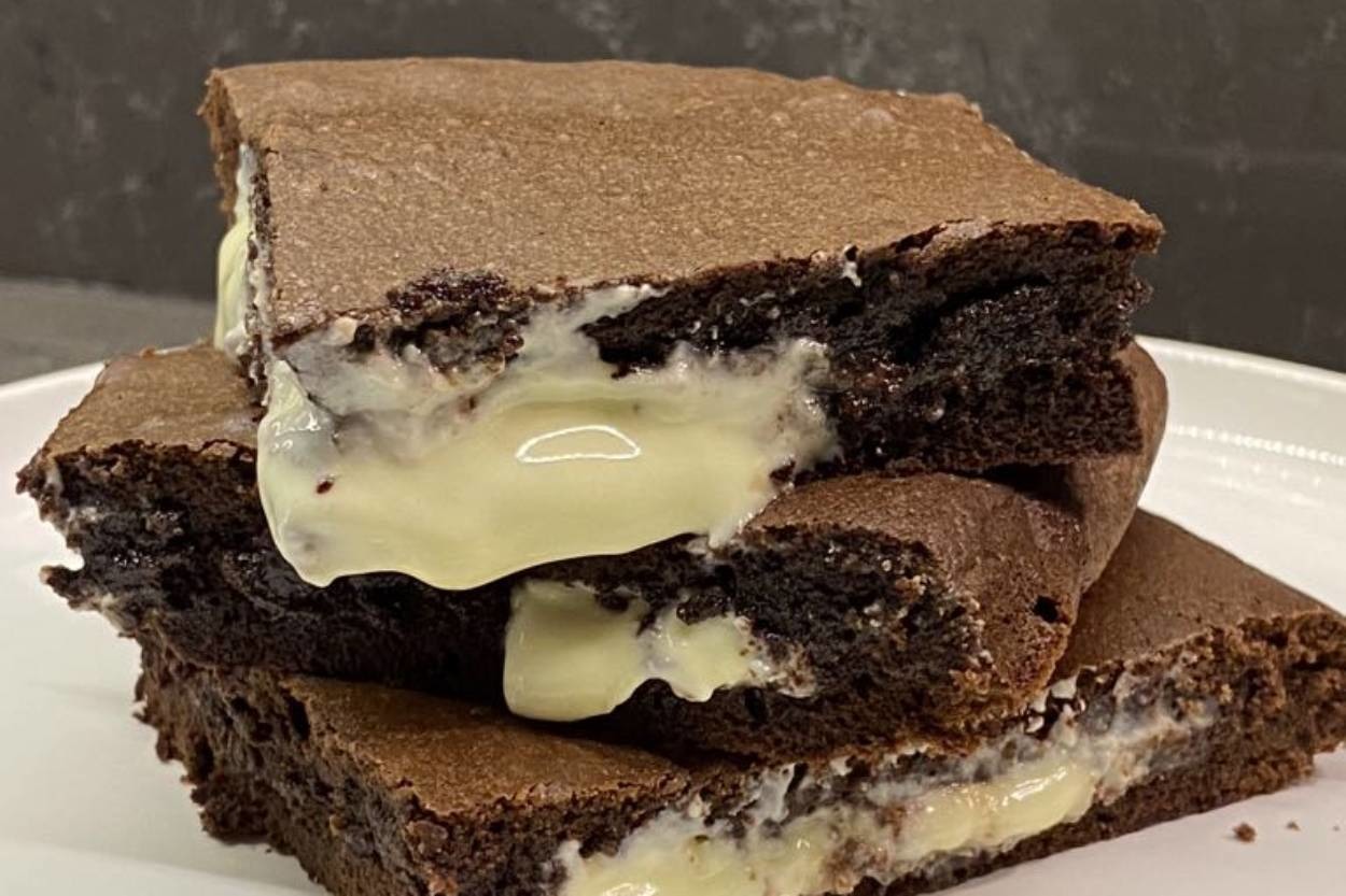 Alınan Kaloriye Değecek: Beyaz Çikolata Dolgulu Brownie