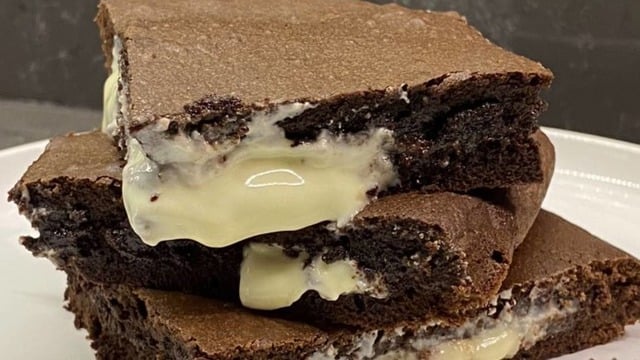 Alınan Kaloriye Değecek: Beyaz Çikolata Dolgulu Brownie