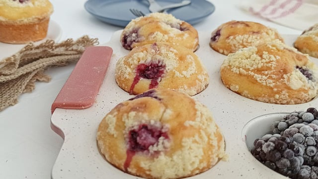 Her Şeyiyle Büyüler: Böğürtlenli Muffin