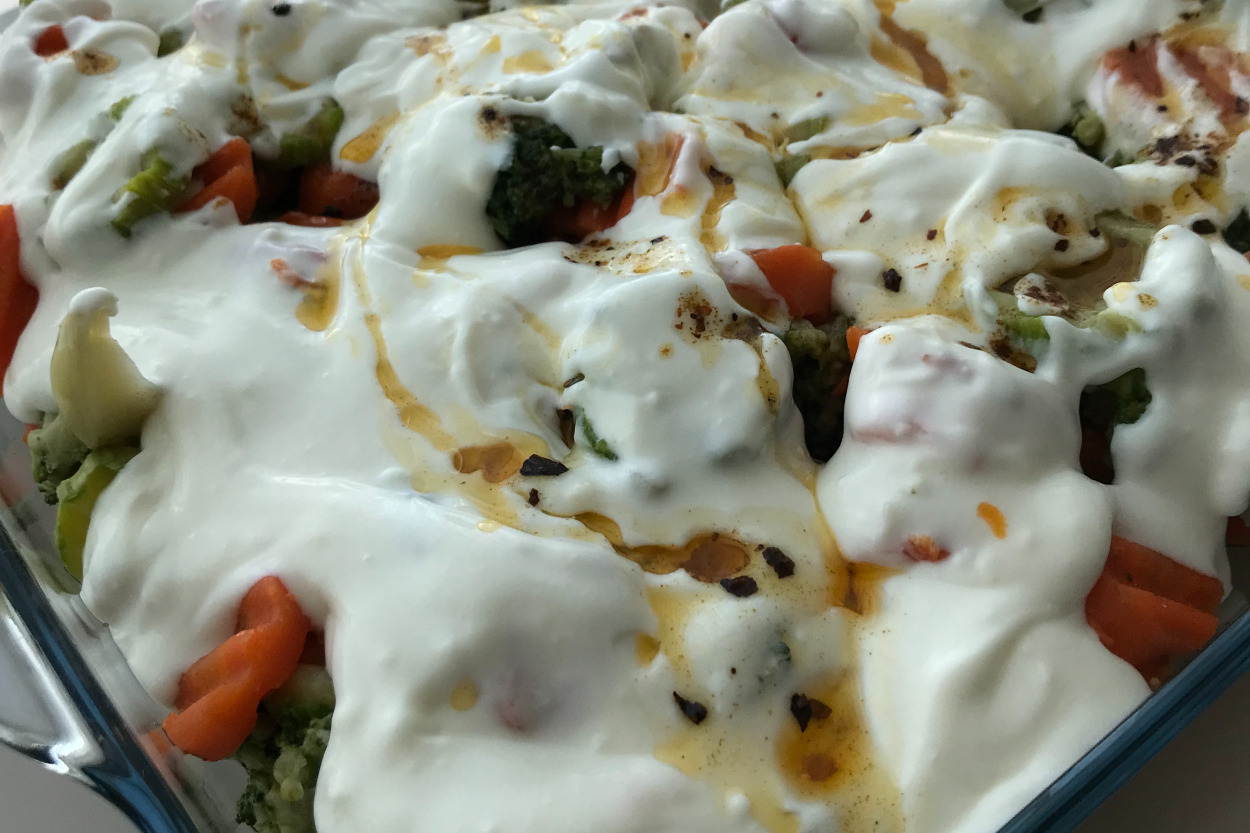 Düşük Kalorili Beslenenlere: Yoğurtlu Brokoli Salatası