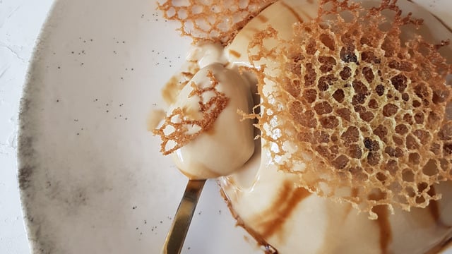 Hem Şık Hem Leziz: Kahve ve Labne Peynirli Panna Cotta