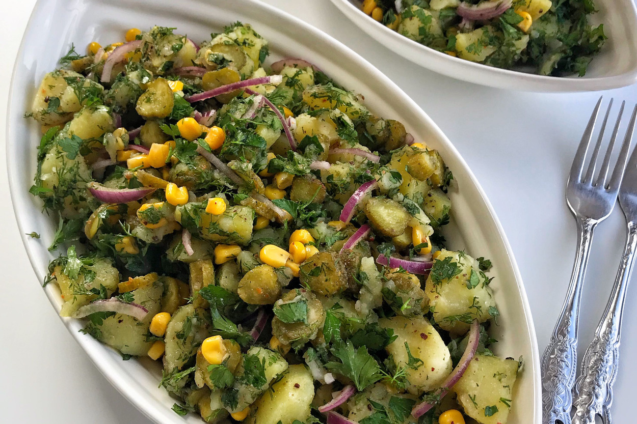 Çay Saatlerine Geliyor: Dereotlu Patates Salatası