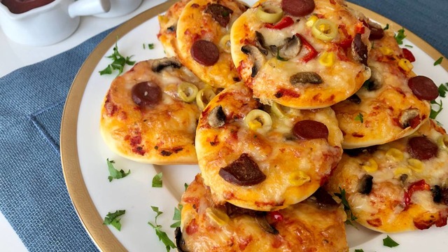 Hafta Sonu Kahvaltılarına: Mini Pizza
