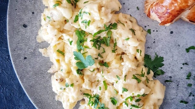 Gün Boyu Tok Tutan:Maydanozlu Kremalı Omlet