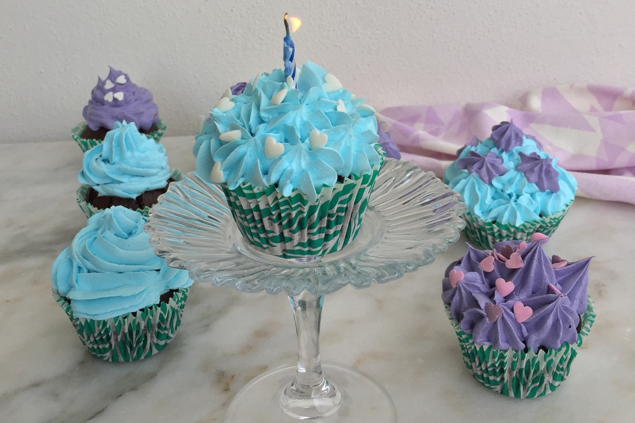 Mutlu Yaşlara: Doğum Günü Cupcakeleri