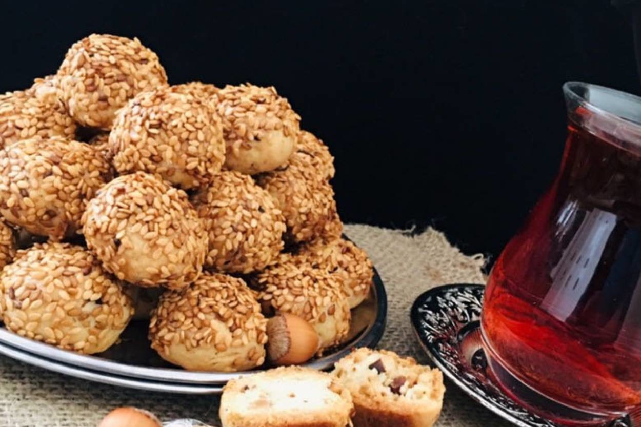 Kokusu Buram Buram: Kavrulmuş Fındıklı Tuzlu Kurabiye