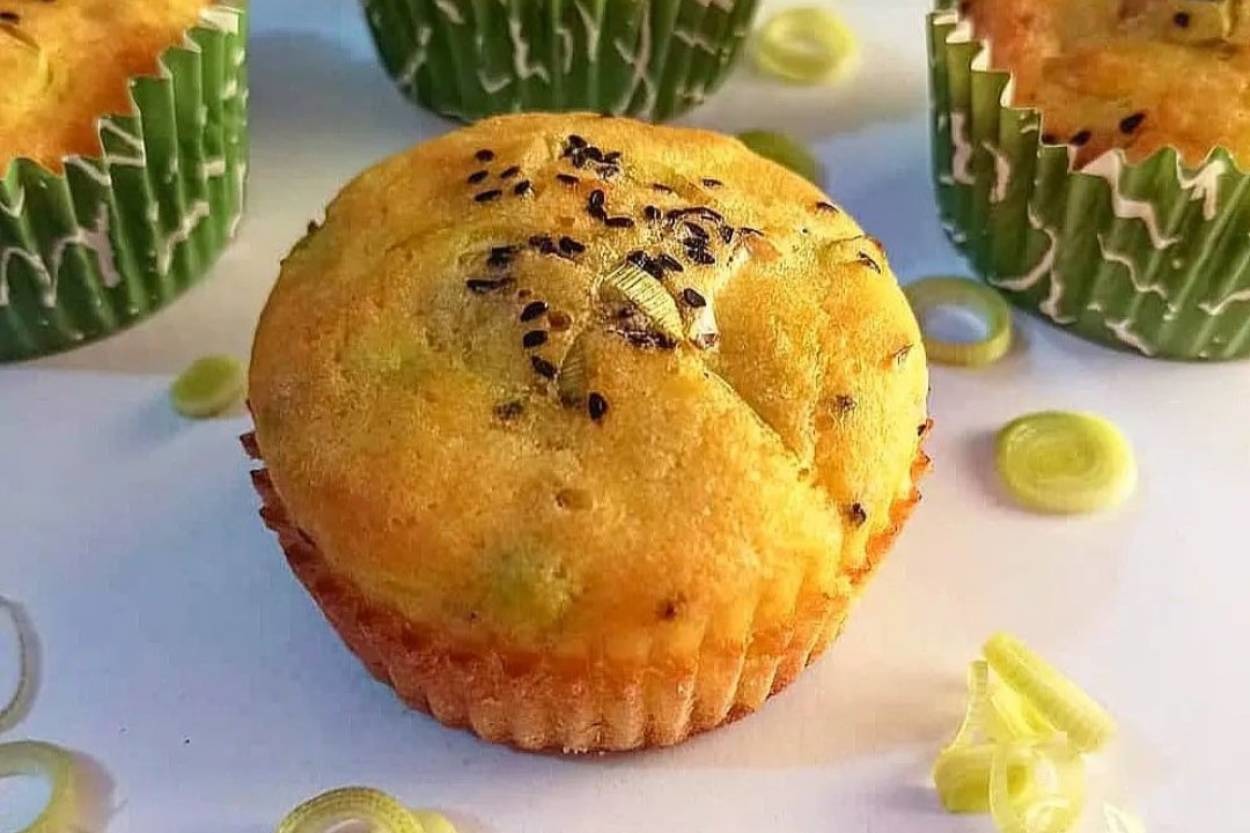 Ağızda Dağılacak Hamuruyla: Pırasalı Mısır Unlu Muffin