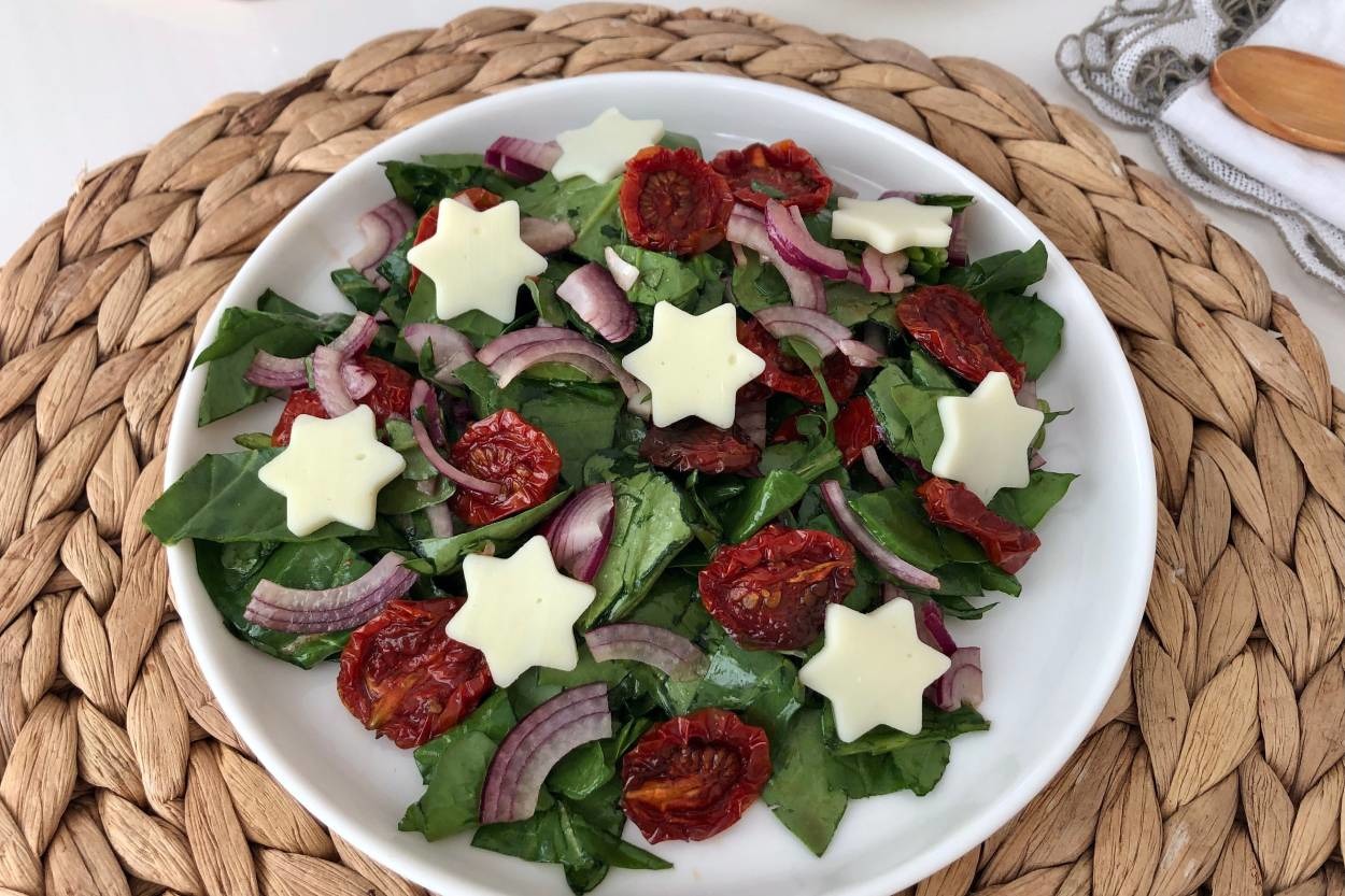 Besleyici ve Lezzet Dolu: Ispanak Salatası