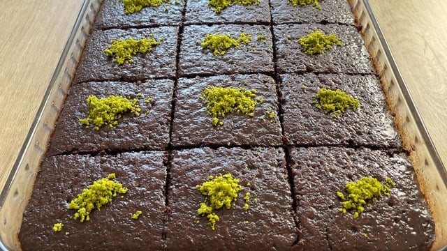 Her Evde Sıklıkla Hazırlanan: Brownie Tadında Islak Kek