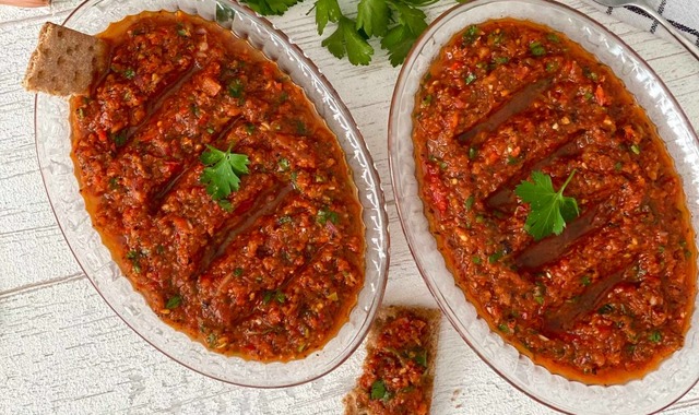 Lokanta Usulü: Acılı Ezme