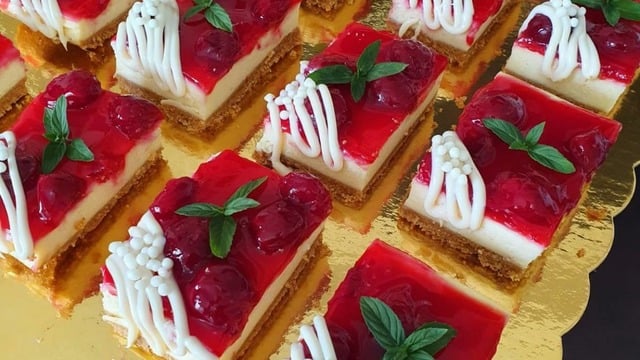 Görünümü Şahane: Borcamda Vişneli Cheesecake
