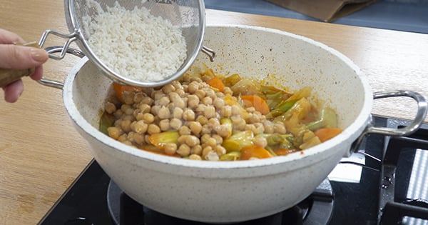 nohutlu-pirasa-yemegi