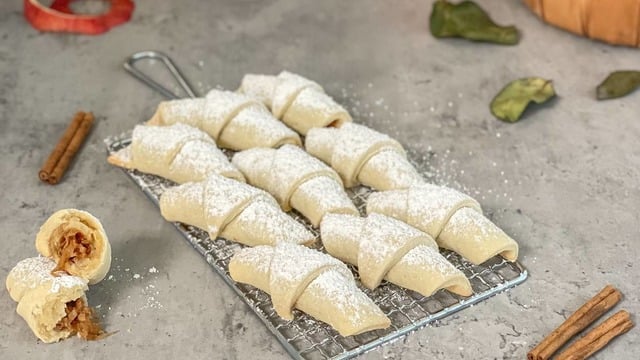 Enfes Kıyır Dokusuyla: Tereyağlı Elmalı Kurabiye