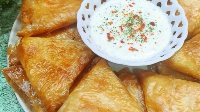 Farklı Lezzetler Arayanlara: Baklavalık Yufkadan Kabak Böreği