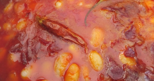 guvecte-pastirmali-kuru-fasulye-asamasi5