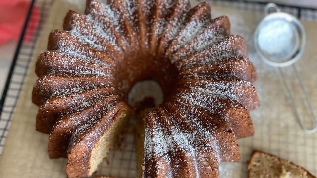 Soğuk Havalara Yakışan: Kremalı Elmalı Kek