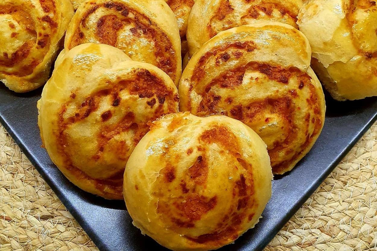 Hafta Sonu Kahvaltısına: Patatesli Rulo Poğaça