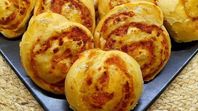 Hafta Sonu Kahvaltısına: Patatesli Rulo Poğaça