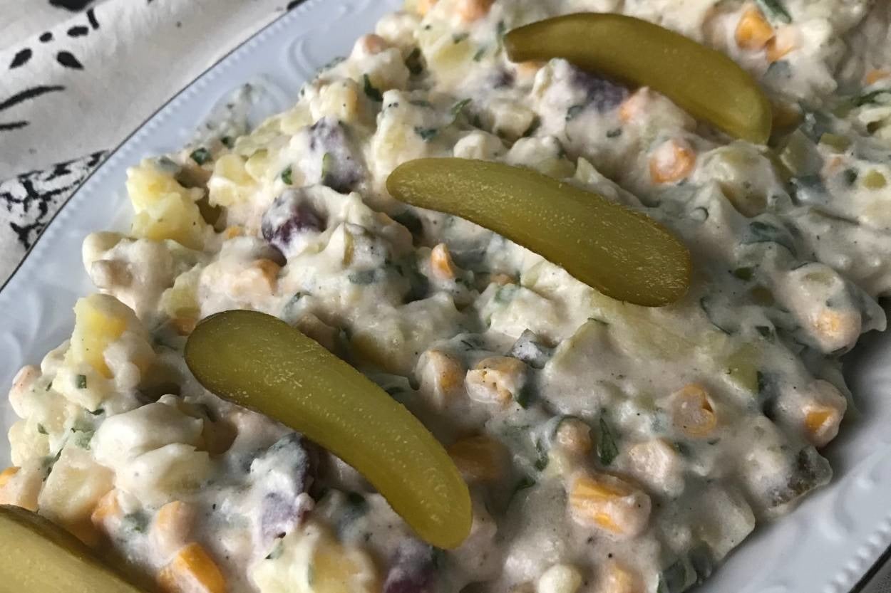 Sofraya Çok Yakışan: Hardal Soslu Patates Salatası