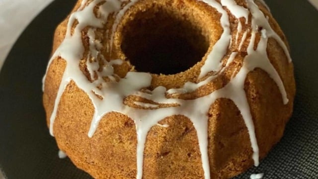 Tarçın Aromasıyla: Havuçlu Cevizli Kıyır Kek