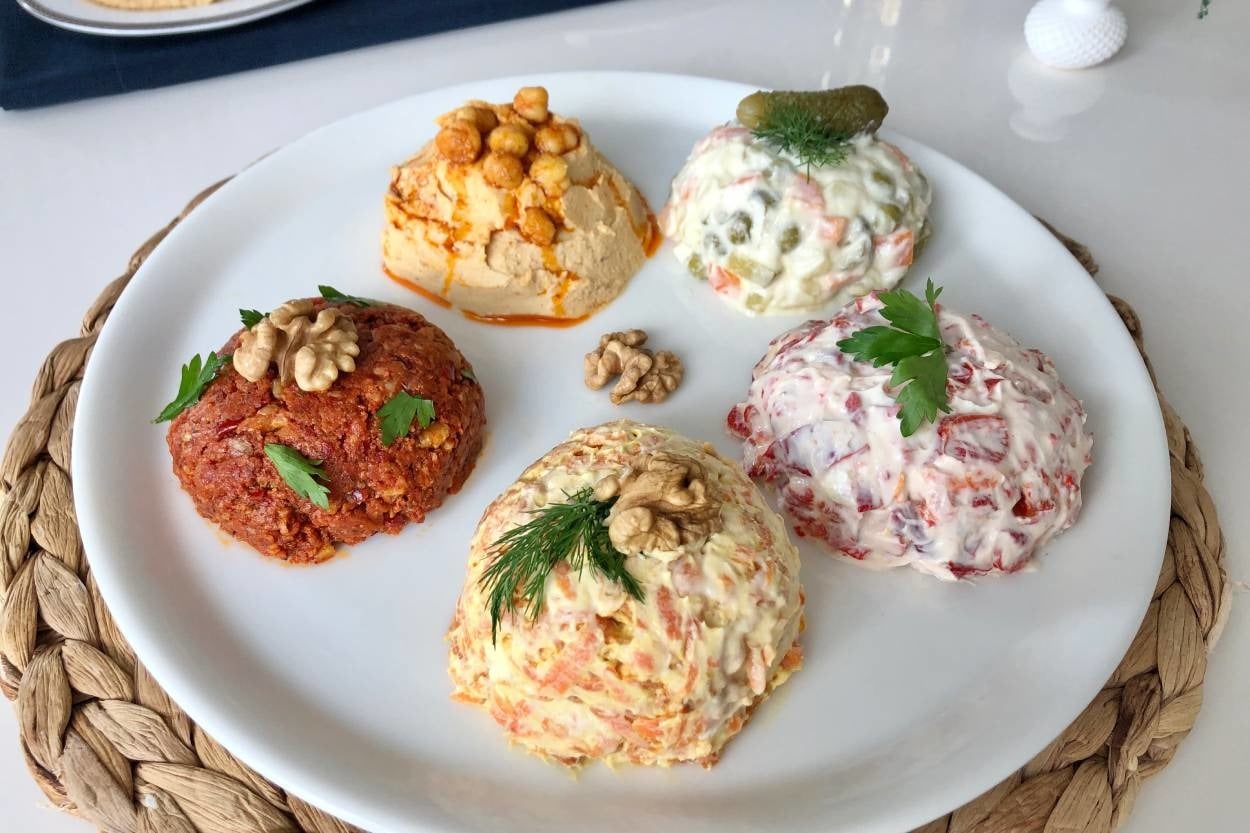 Davet Sofralarına: 5 Çeşit Meze