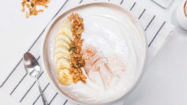 Kar Beyazı: Tarçınlı Bademli Chia Smoothie Bowl