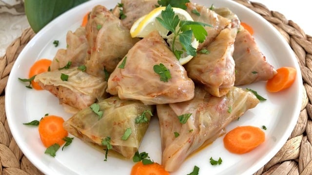 Tam Mevsiminde: Havuçlu Lahana Sarması