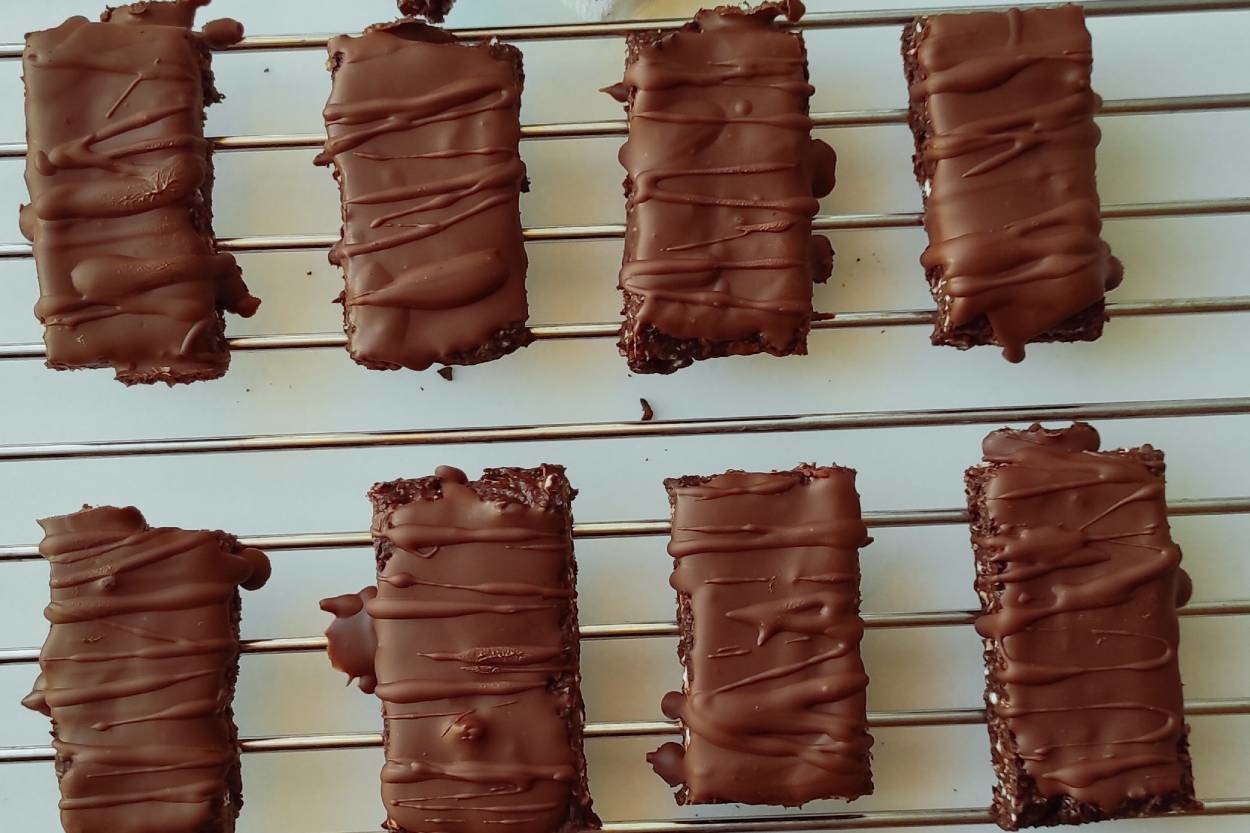 Anlık Tatlı Krizine: Dilim Brownie