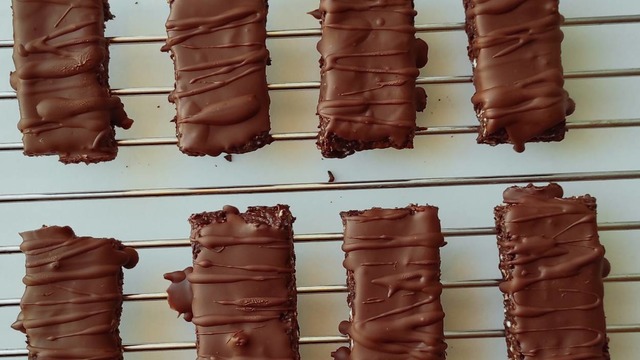 Anlık Tatlı Krizine: Dilim Brownie