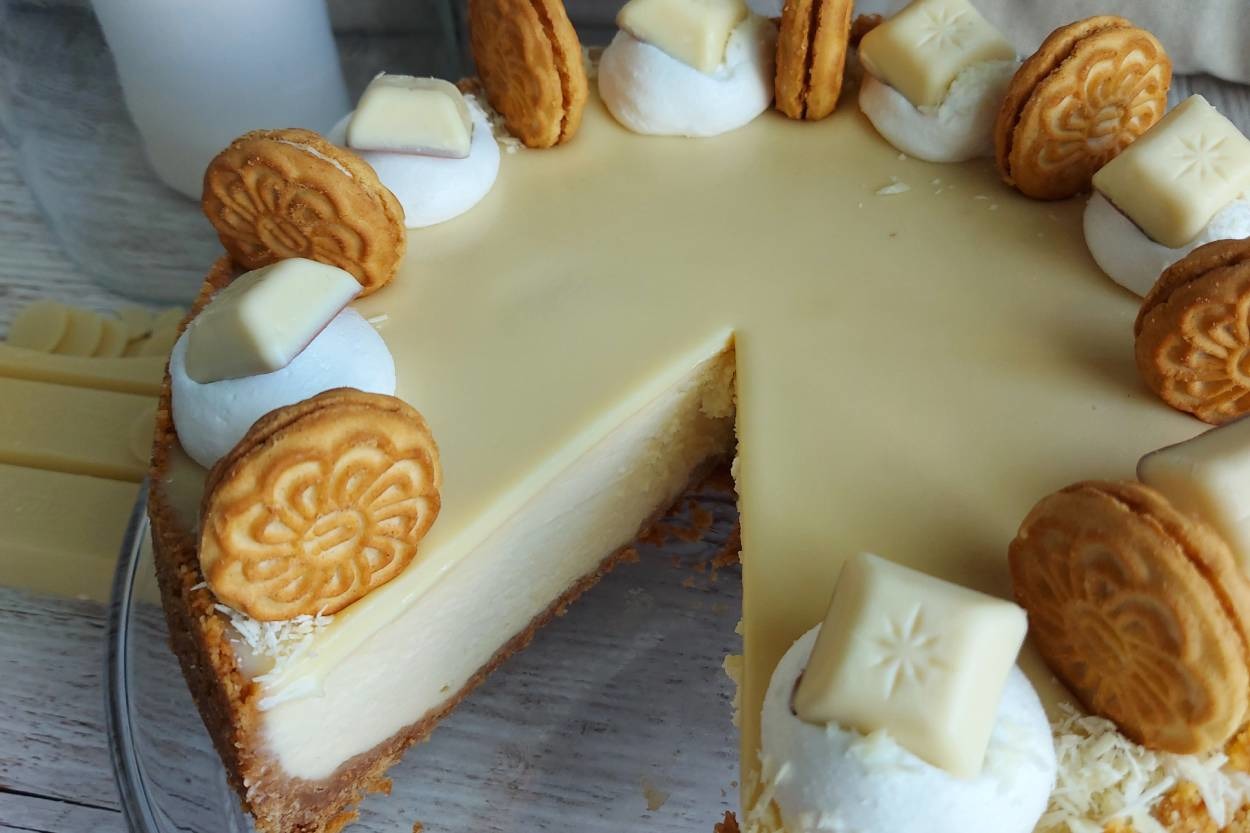 Ağızda Eriyen Dokusuyla: Beyaz Çikolatalı Cheesecake
