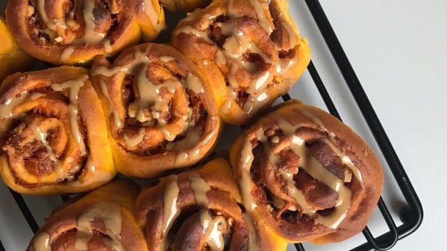 Lezzetine İnanamayacağınız: Bal Kabağı Ruloları (Pumpkin Rolls)