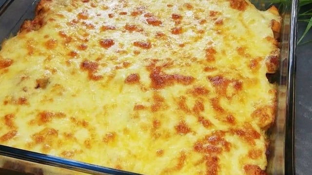Pratiklikte Bir Numara: Beşamel Soslu Sebzeli Tavuk