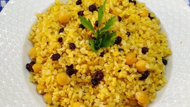 Lezzetine Lezzet Kattık: Nohutlu Kuş Üzümlü Bulgur Pilavı