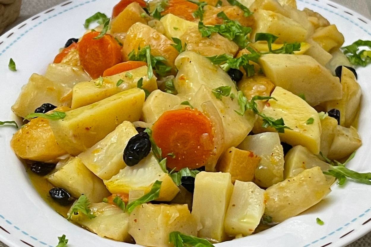 Yılbaşına Özel: Ayvalı Portakallı Kereviz