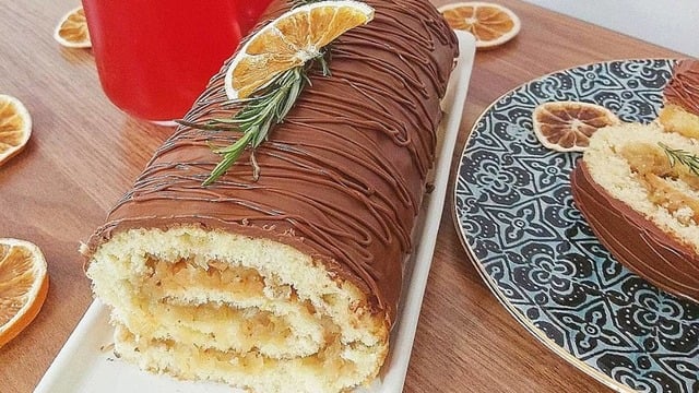 Apple Roll Cake Diye Bilinen: Elmalı Rulo Kek