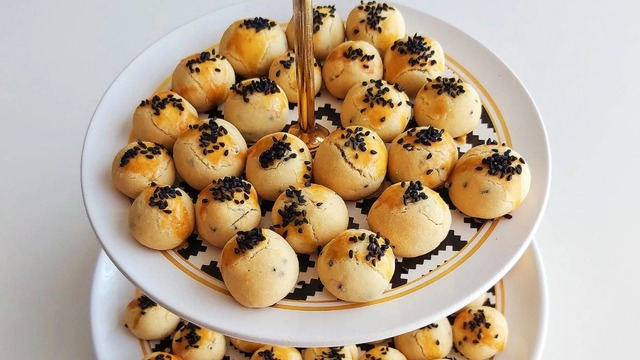 Ağızda Dağılan: Çörek Otlu Mini Kurabiyeler