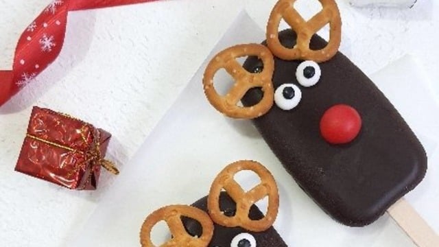 Dondurma Görünümlü: Ren Geyiği Görünümlü Kek
