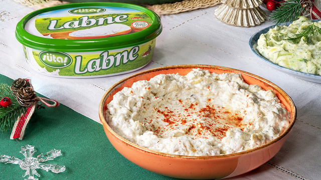 O Köz Kokusuyla: Labneli Patlıcan Salatası