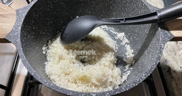 2-kisilik-pilav-tarifi-asama-3-yeni
