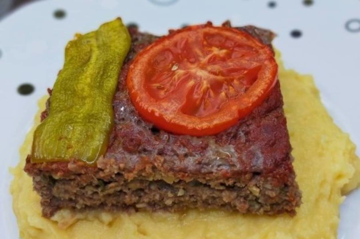Akşam Yemeklerine: Tepsi Kebabı