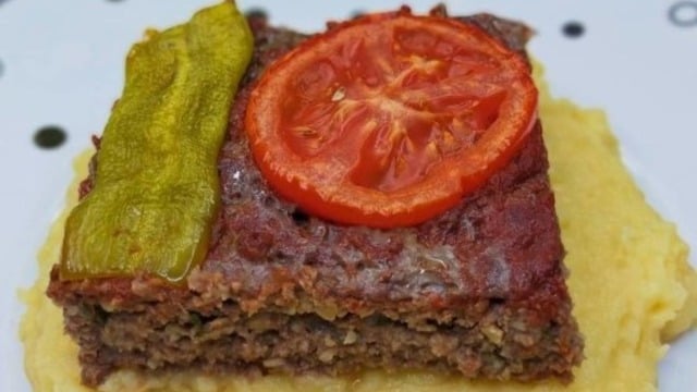 Akşam Yemeklerine: Tepsi Kebabı