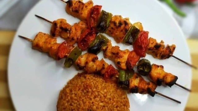 Evde Hazırlanan: Mangal Tadında Tavuk Şiş
